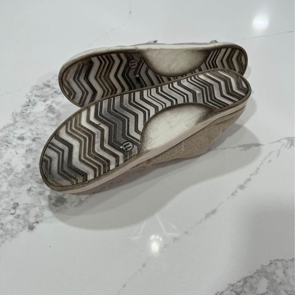 Size 11 Mad Love Brown slip on shoes flat slip-on lightweight - Picture 5 of 7